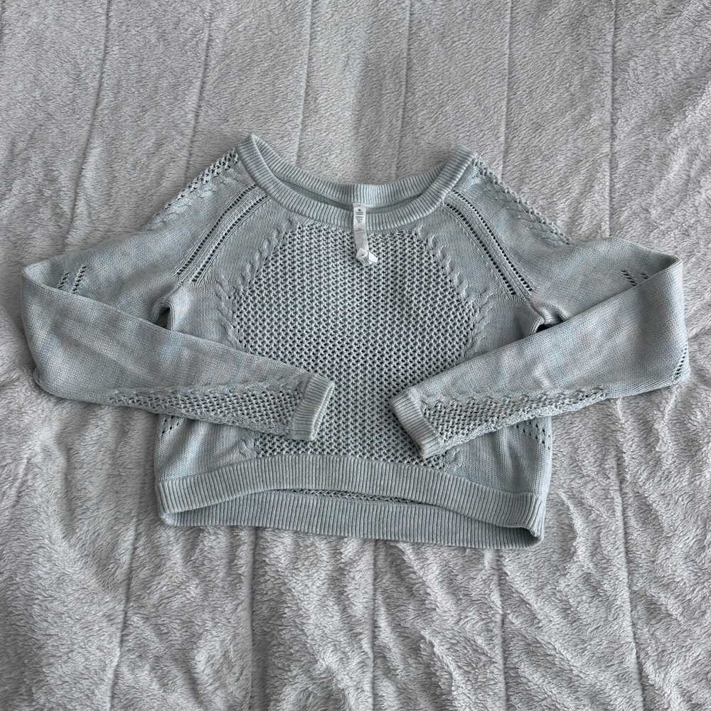 Lululemon Be Present Pullover Sweater - size 8